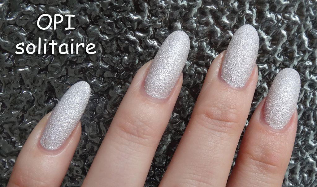 http://delires-ongulaires.over-blog.com/article-opi-solitaire-119567611.html